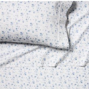 King 400 Thread Count Floral Print Cotton Performance Sheet Set. Like new!